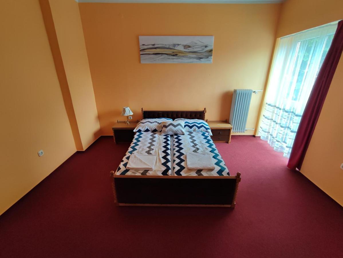 Hotel Beke Sziget 콤로 외부 사진