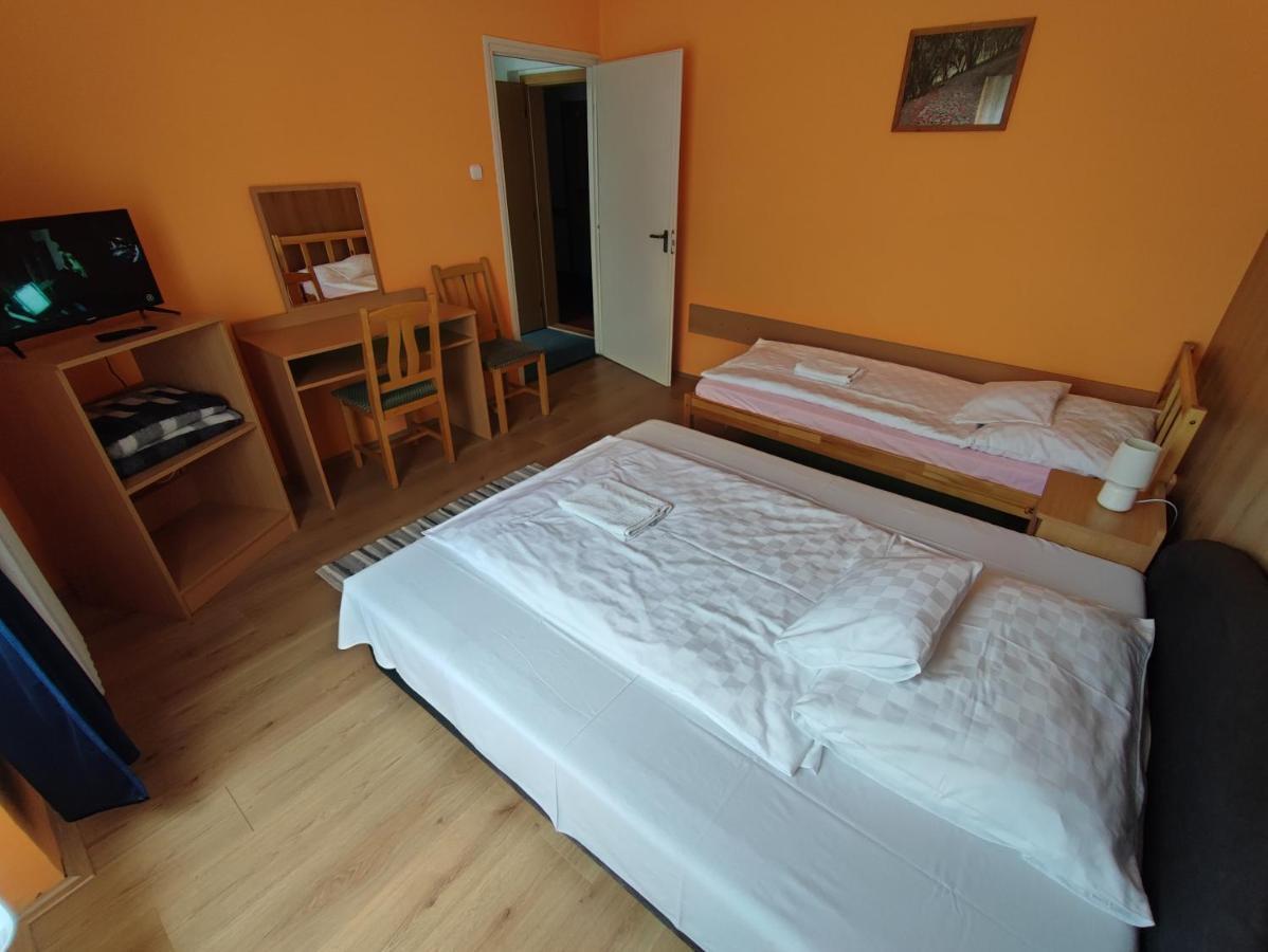 Hotel Beke Sziget 콤로 외부 사진