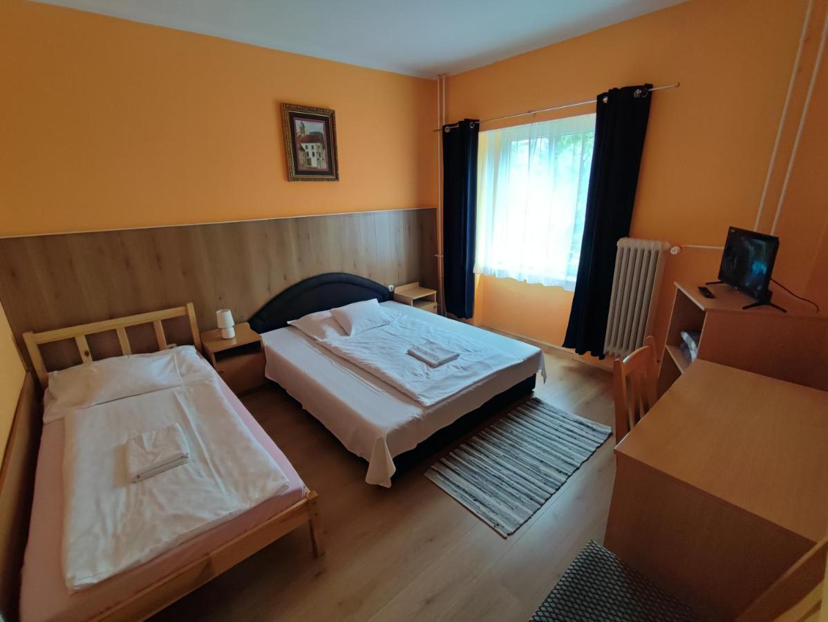 Hotel Beke Sziget 콤로 외부 사진