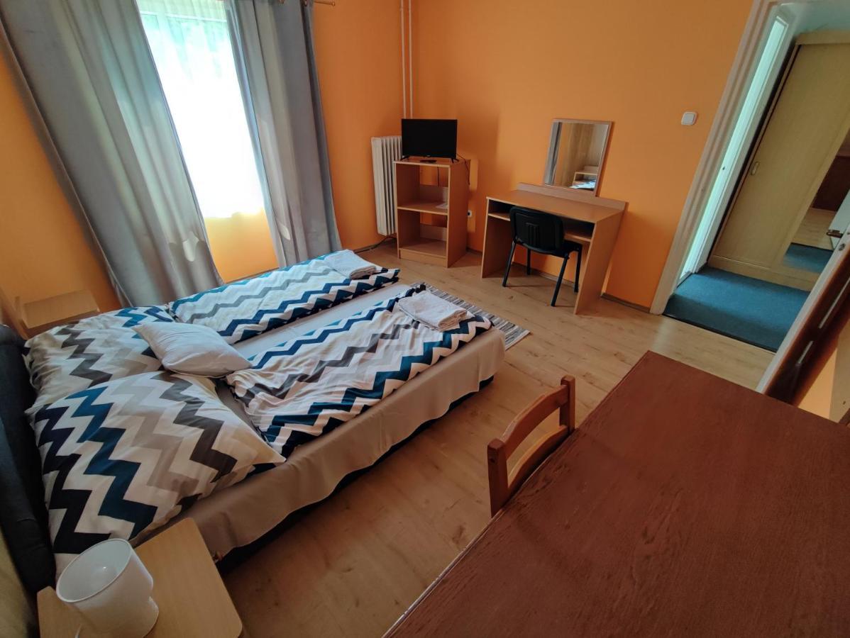 Hotel Beke Sziget 콤로 외부 사진